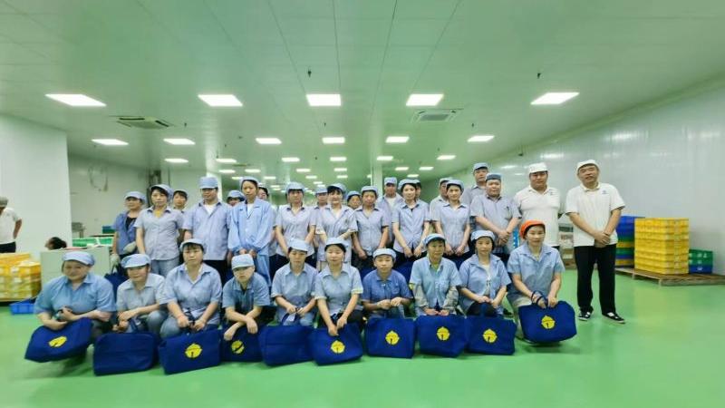 In the hot summer, it is cool, and Zomkun cares for it